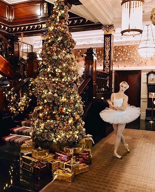 Christmas ballerina-min